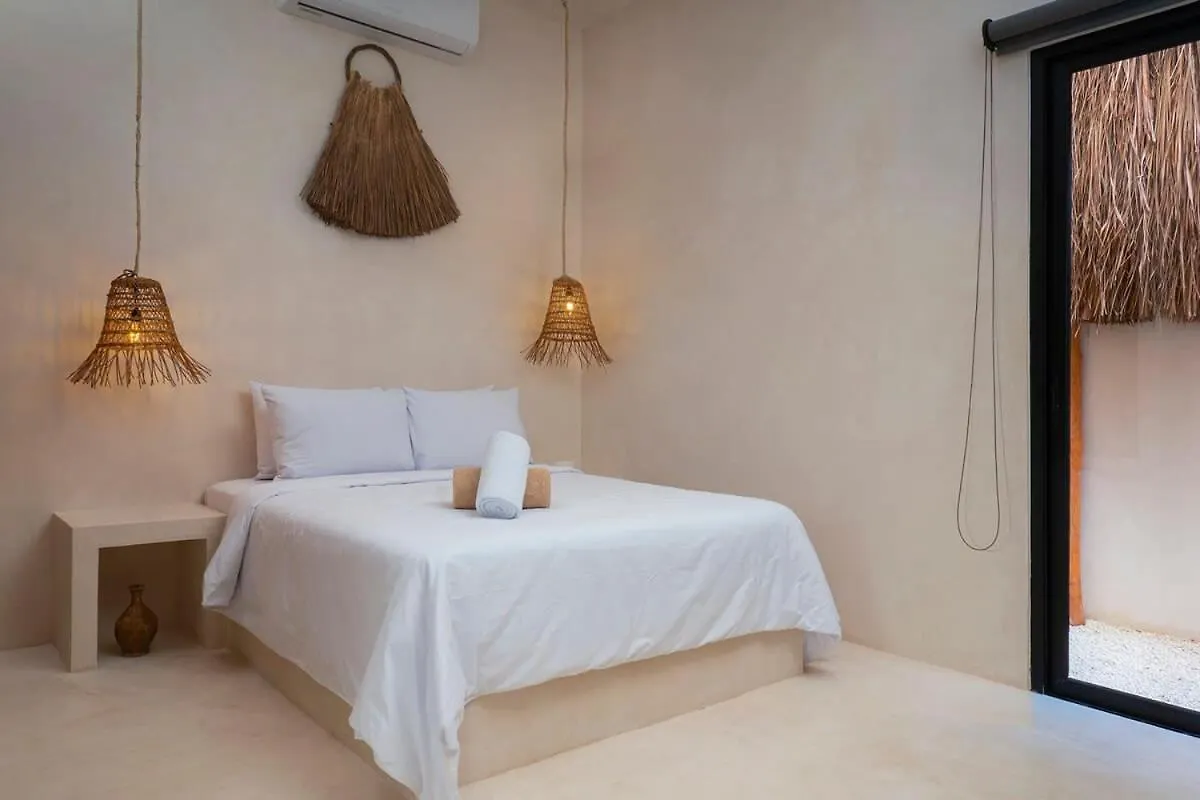 Дом отдыха Jungle 3Br Villa, Garden & Pool, La Veleta Тулум